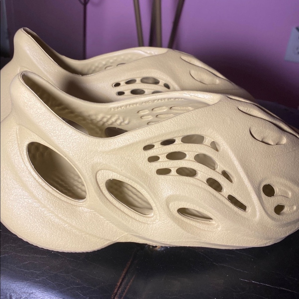 Yeezy Foamrunner